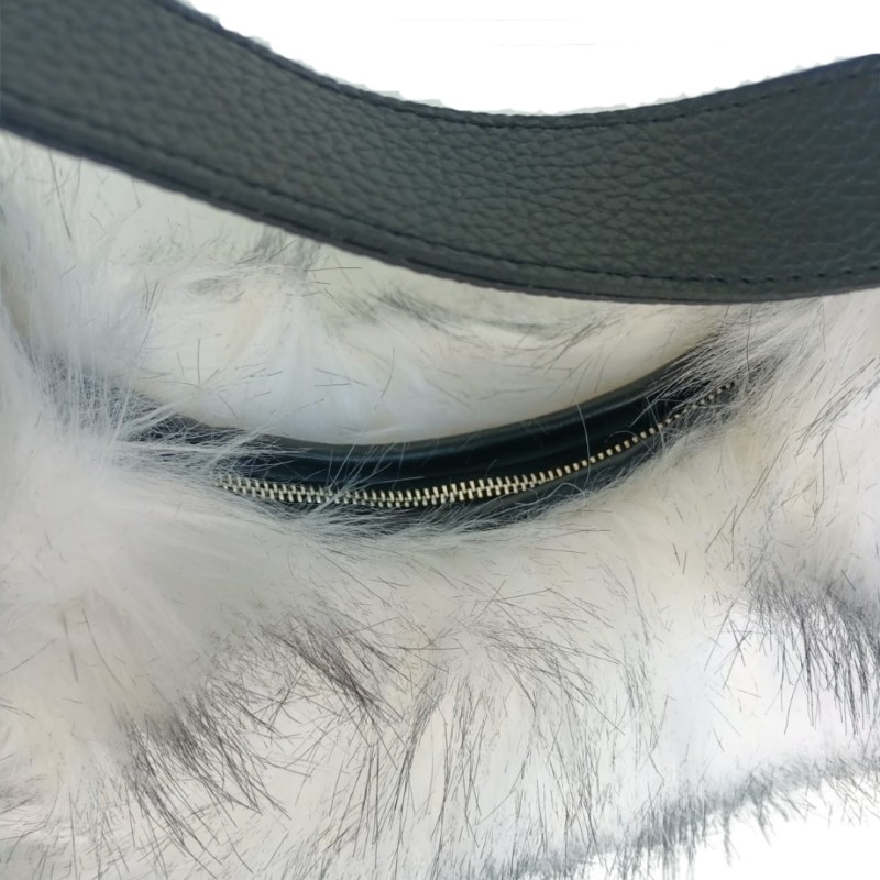 Siyah Beyaz Renk Kürk Çanta