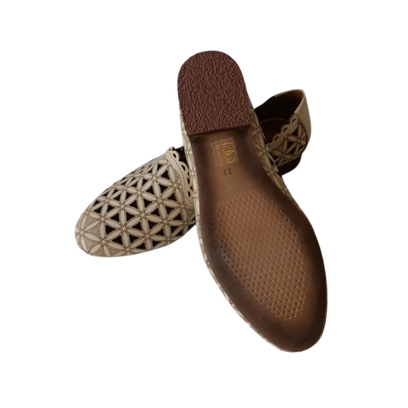 Bej Renk Lazer Kesim Laofer Ayakkabı