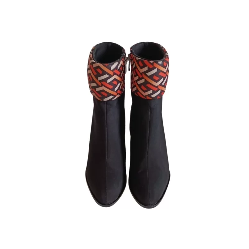 Siyah Renk Dalgıç Kumaş Bot