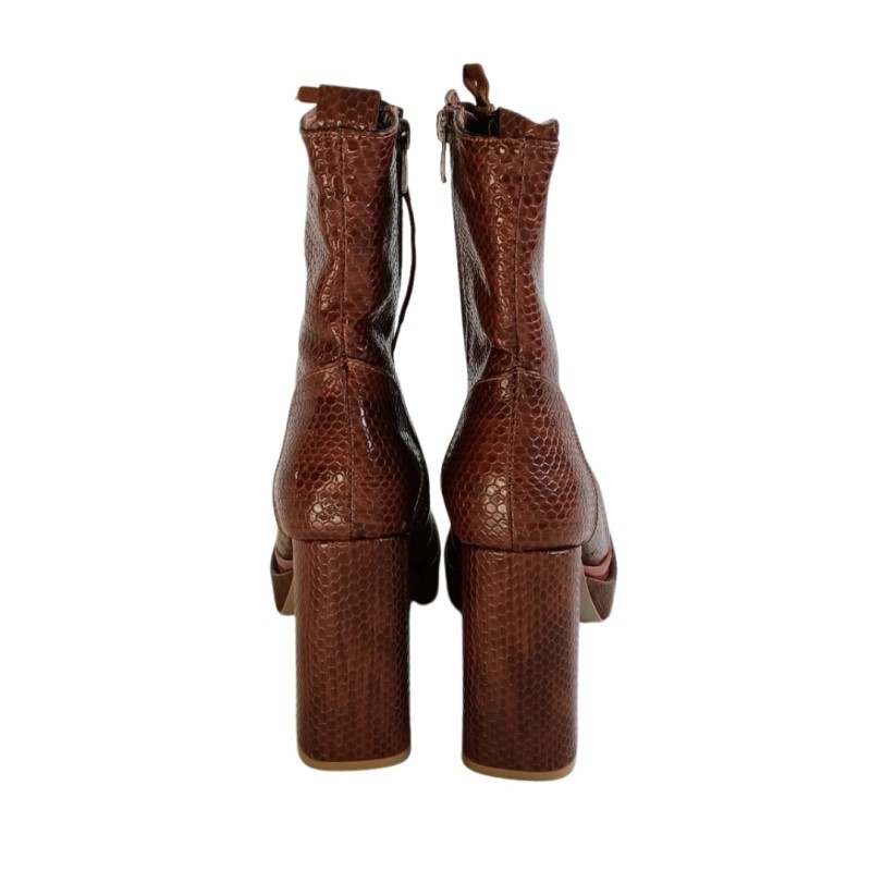 Taba Renk Ön Bağcıklı Yan Fermuarlı Yılan Baskı Postal Bot