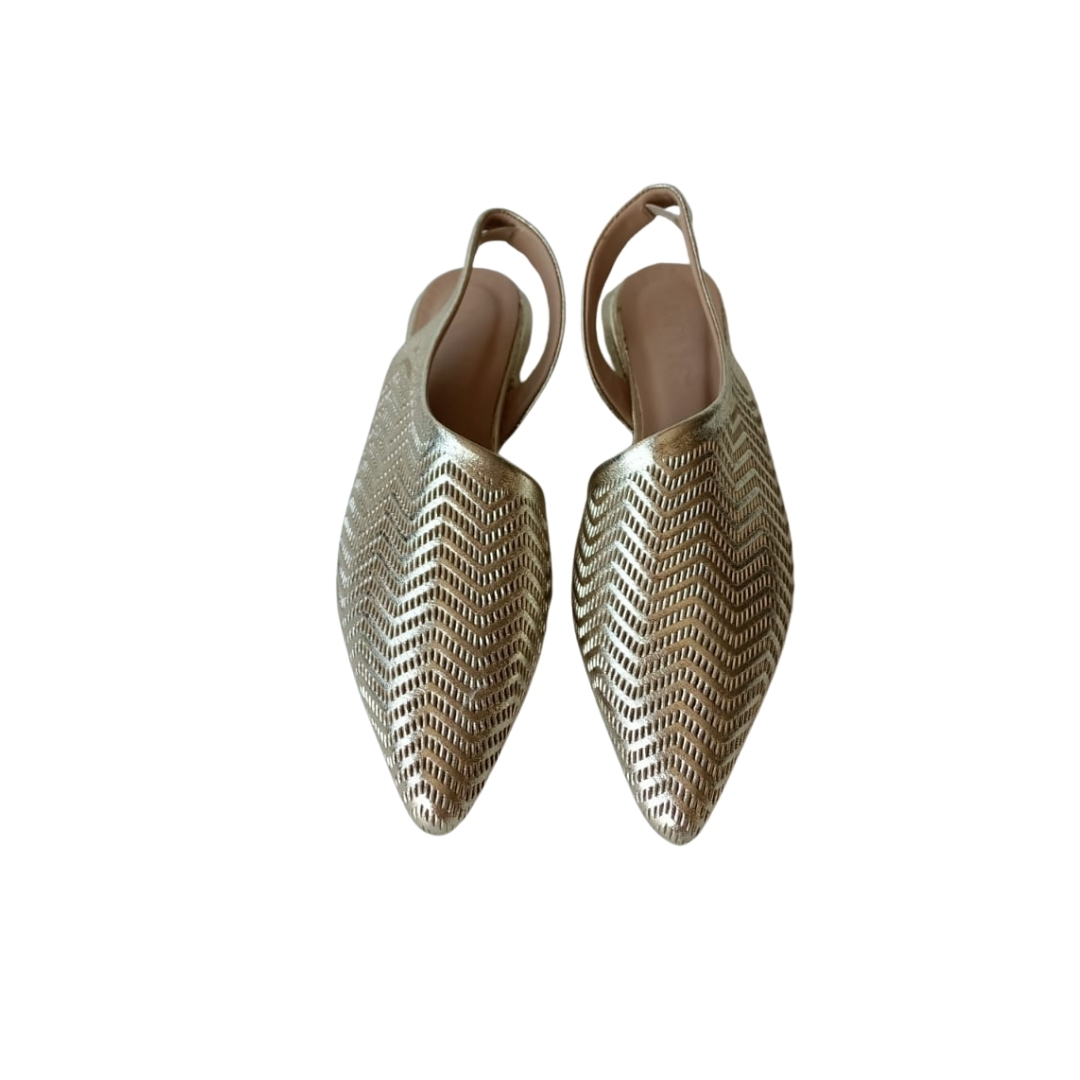 Gold Renk Lazer Kesim Slingback Ayakkabı Gold Renk Lazer Kesim Slingback Ayakkabı